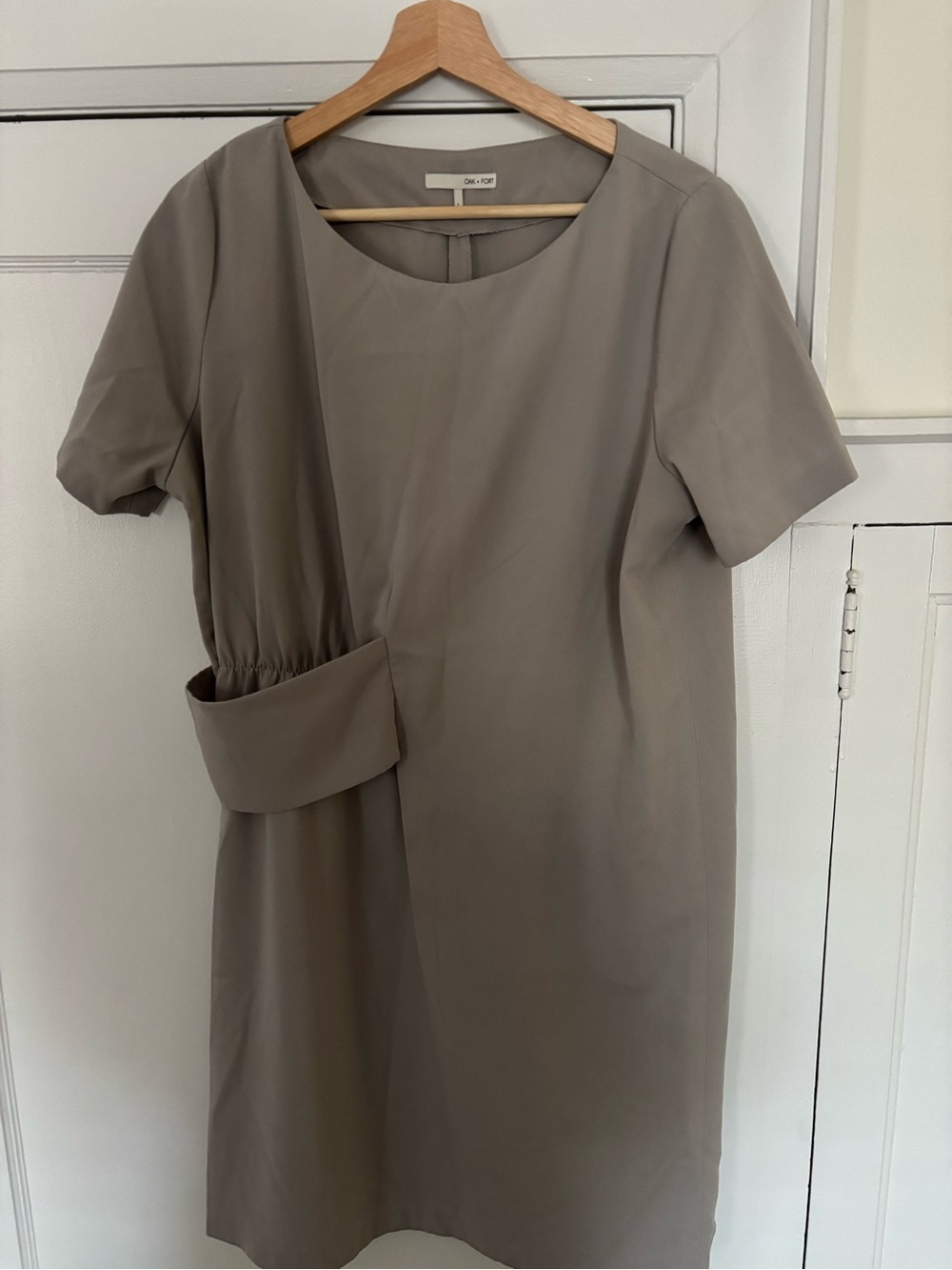 OAK + FORT Taupe Short-Sleeve Midi Dress